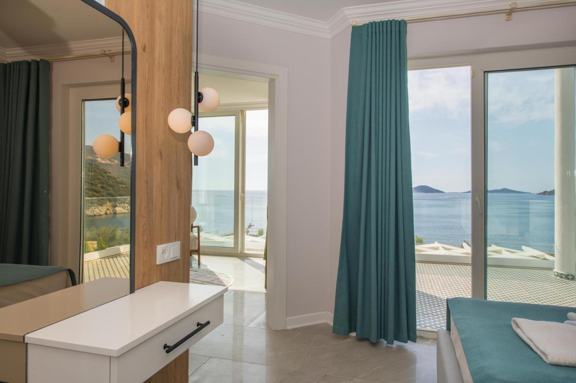 Beachfront White Villa Wıth Private Swimming Pool Kalkan Dış mekan fotoğraf