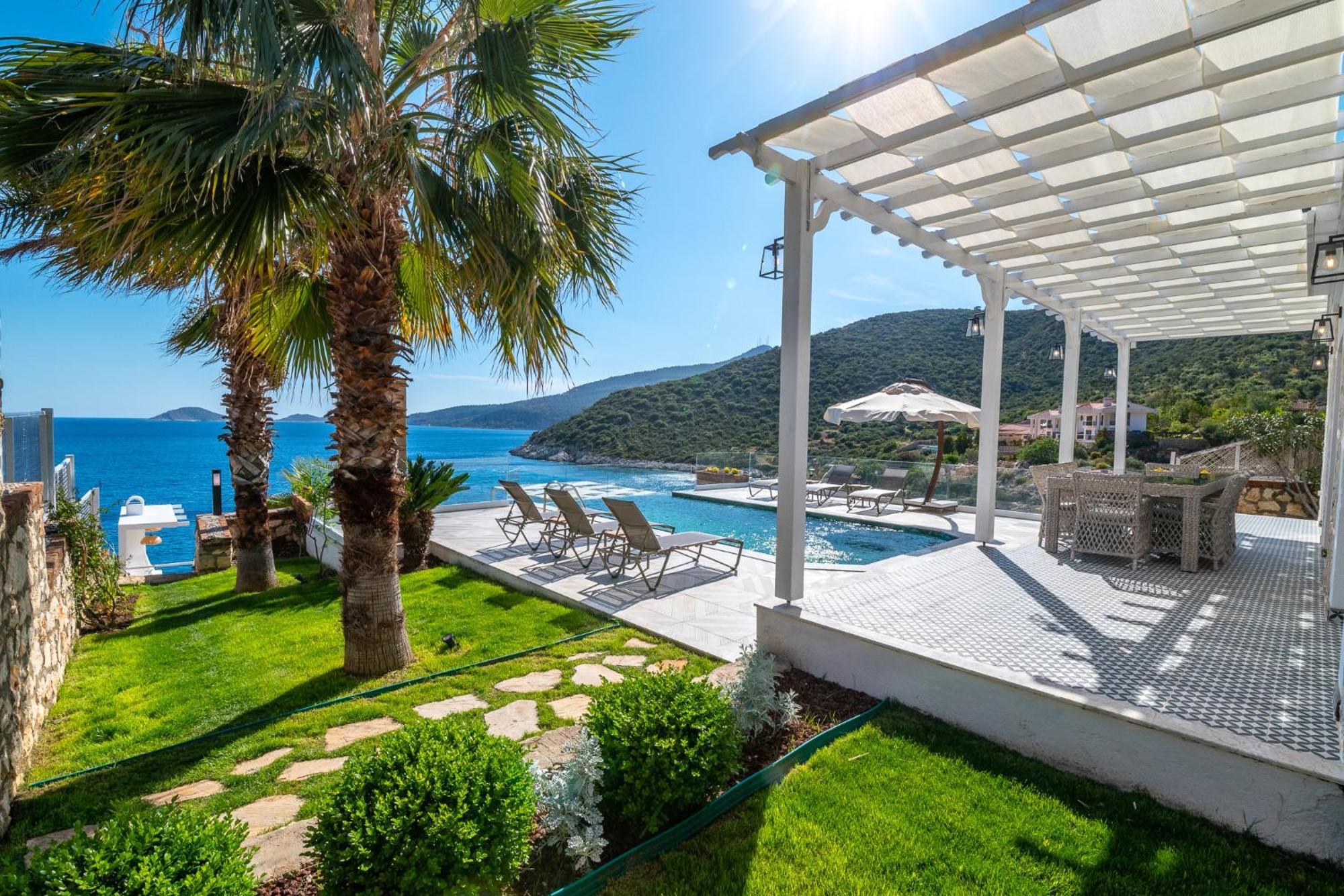 Beachfront White Villa Wıth Private Swimming Pool Kalkan Dış mekan fotoğraf